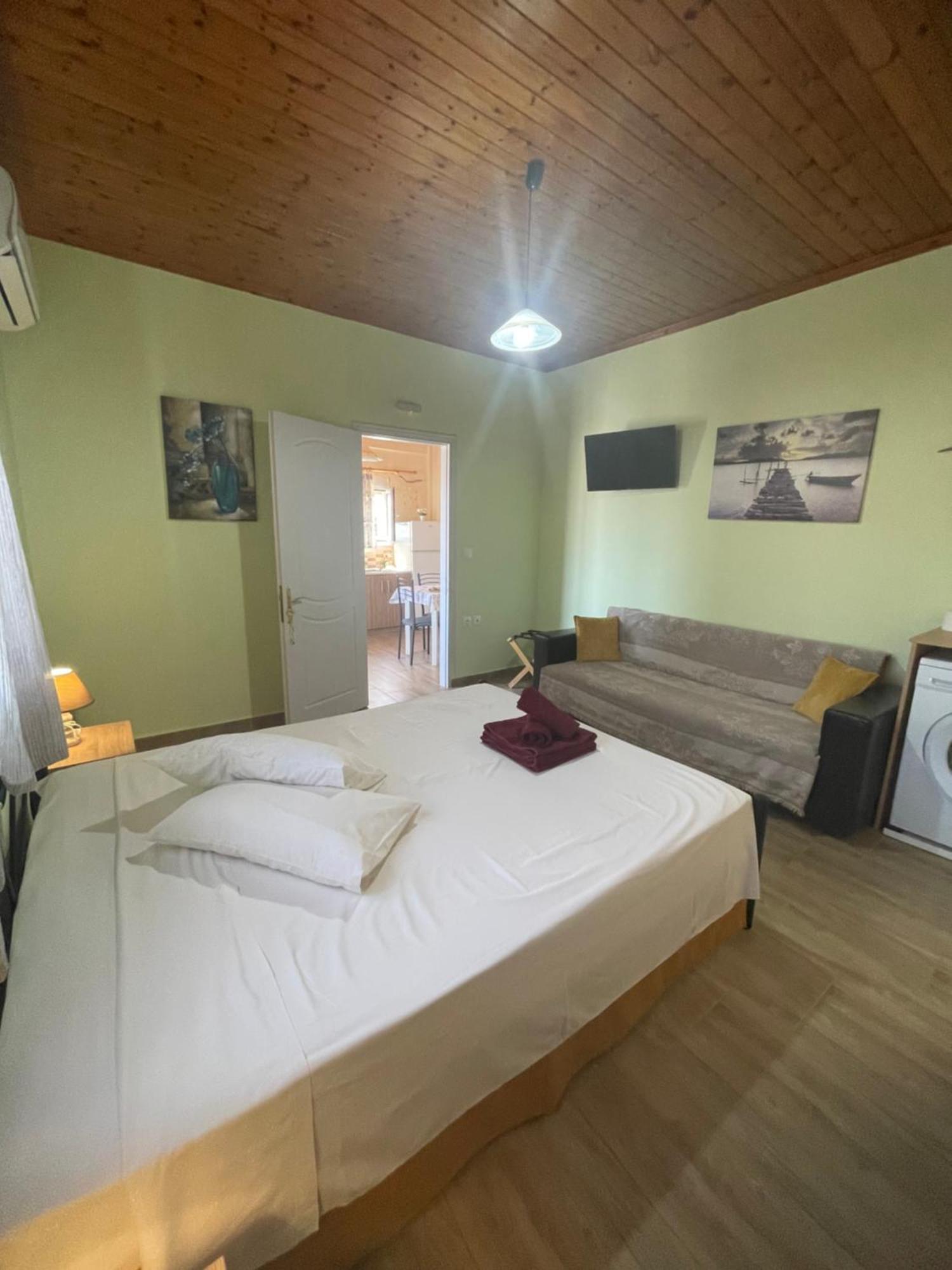 Fergani Apartments Moudhros Экстерьер фото