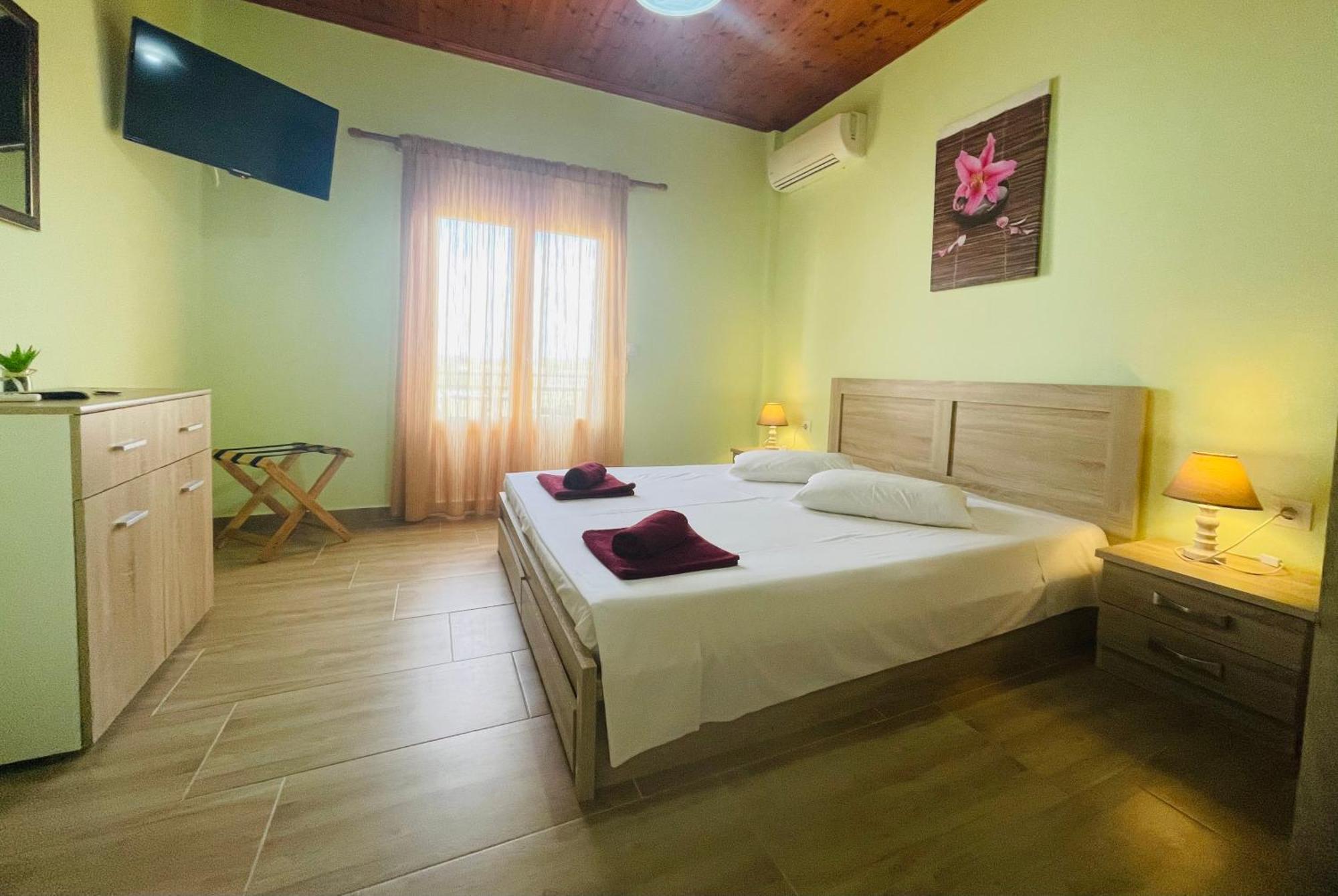 Fergani Apartments Moudhros Экстерьер фото