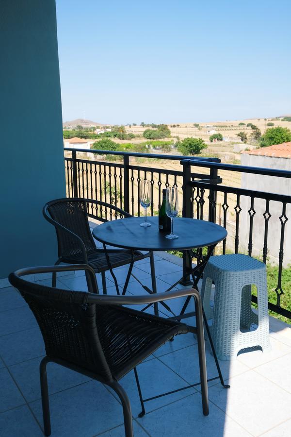 Fergani Apartments Moudhros Экстерьер фото